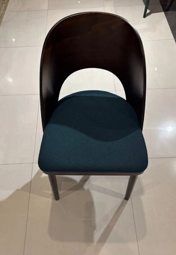 Krzesło Fameg Avola A-1411 buk standard gr C OUTLET