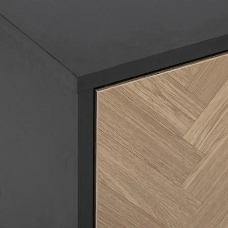 Szafka RTV Chevrons 120 cm czarna z efektem drewna nowoczesna stojąca do salonu Atmosphera