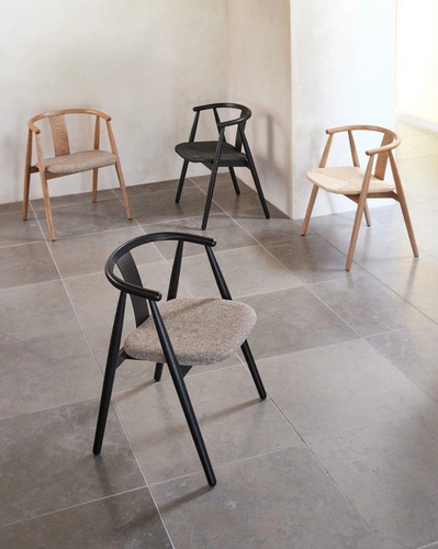 Krzesło do jadalni Relate drewniane dębowe z podłokietnikami czarne