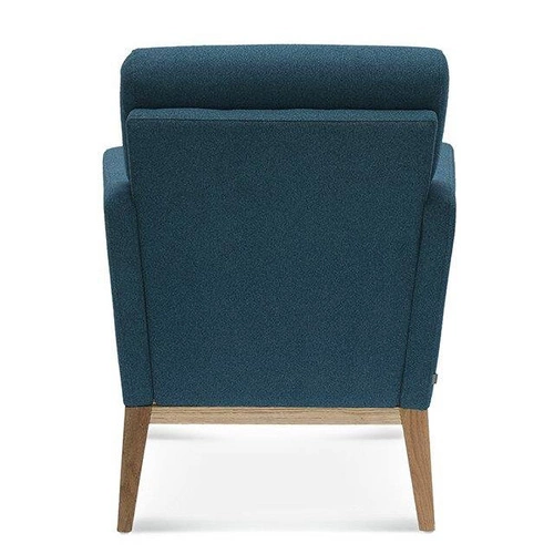 Fotel wypoczynkowy Montana FAMEG tapicerowany buk premium do salonu nowoczesny