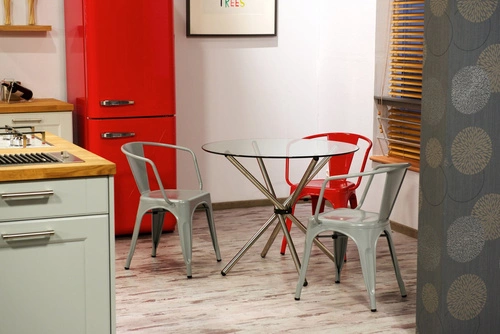 Krzesło metalowe Paris Arms niebieskie do jadalni i kuchni inspirowane Tolix industrialne