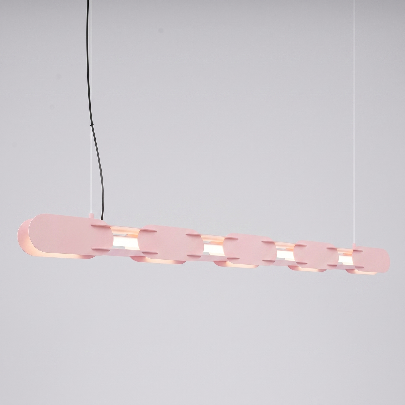 Lampa wisząca CHAIN 158 LED różowa nowoczesna nad wyspę