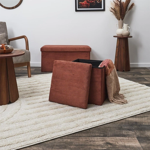 Pufa Intesi Vels Scott składana ze schowkiem sztruksowa terracotta do salonu 38x38 cm