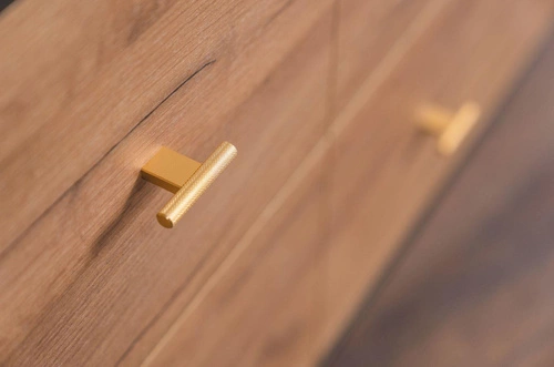 Komoda z szufladami MAUD czarna dąb craft tobacco nowoczesna do salonu i sypialni SKANDICA