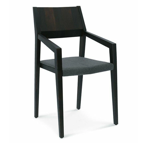 Krzesło tapicerowane z podłokietnikami Arcos FAMEG dębowe do jadalni nowoczesne personalizowane