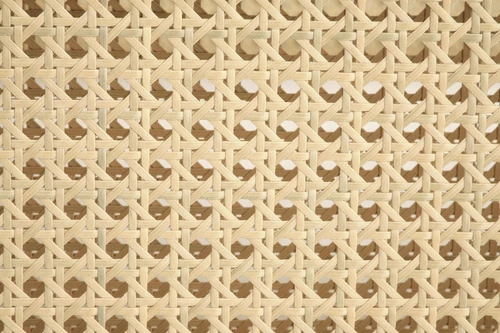 Fotel wypoczynkowy Edra beżowy welur boho do salonu na czarnej stalowej podstawie