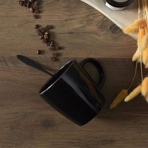 Kubek ceramiczny Lisere Dore Intesi 400 ml czarny nowoczesny do kawy lub herbaty