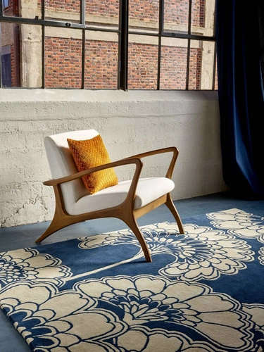 Dywan do salonu wełniany Japanese Floral Midnight 120x180 cm granatowy nowoczesny glamour