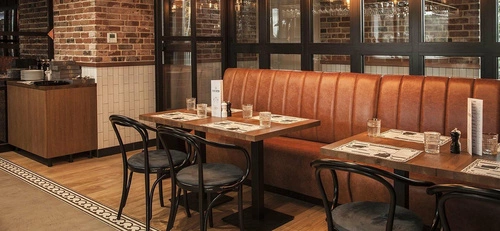 Krzesło drewniane Fameg B-9 z podłokietnikami do jadalni personalizowane retro gięte