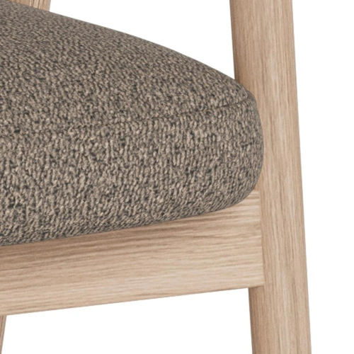 Krzesło Calvin Actona tapicerowane do jadalni skandynawskie z podłokietnikiem