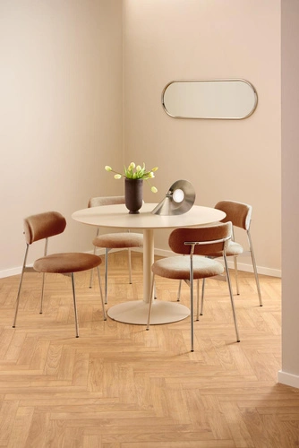 Krzesło Lyric Actona tapicerowane terakota chrom nowoczesne do jadalni