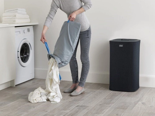 Joseph Joseph Tota nowoczesny kosz na pranie 60l dwukomorowy z pokrywą do łazienki czarny