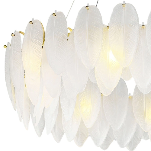 Lampa sufitowa PIUMA glamour biała złota szklana 80 cm do salonu i jadalni Step into Design