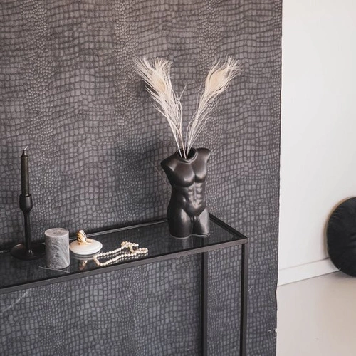 Czarny wazon ceramiczny Męski Tors nowoczesny dekoracyjny do salonu HV decor 24 cm