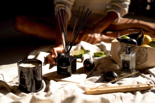 Świeca zapachowa sojowa Cereria Molla Fig and Citrus XL czarna do salonu 600g