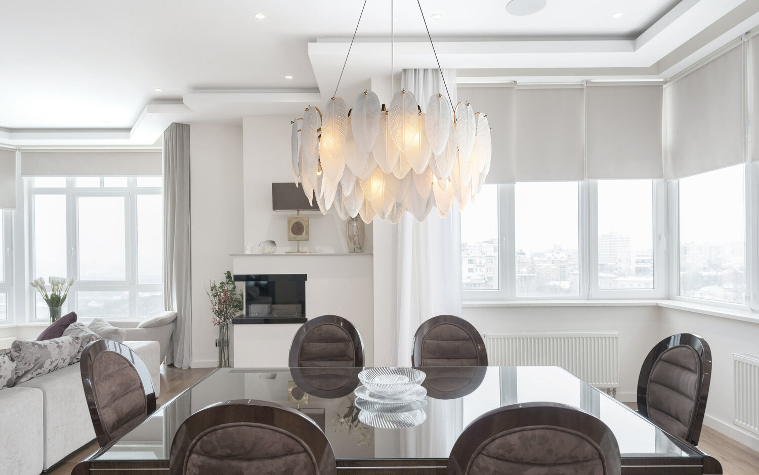 Lampa sufitowa PIUMA glamour biała złota szklana 80 cm do salonu i jadalni Step into Design