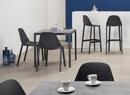 Krzesło PIU SCAB Design białe nowoczesne z tworzywa sztaplowane do ogrodu i sali bankietowej