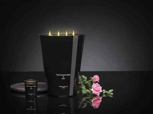 Świeca zapachowa sojowa XXL Cereria Molla Bulgarian Rose & Oud czarna do salonu