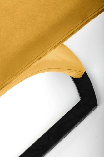 Krzesło tapicerowane Brigitte musztardowe welur do jadalni nowoczesne z czarnymi nogami