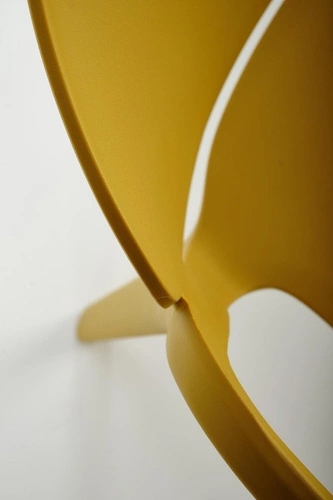 Krzesło Nadine do jadalni i ogrodu z tworzywa sztucznego, musztardowe, nowoczesne, sztaplowane