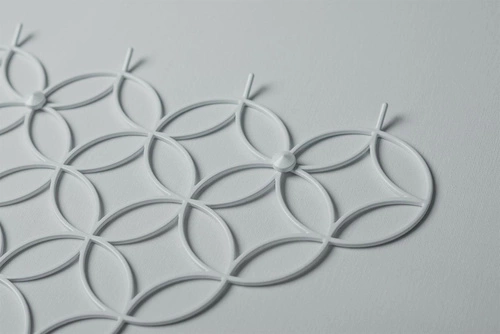 Wieszak ścienny biały metalowy Holo M POLYHEDRA nowoczesny do przedpokoju 55 cm