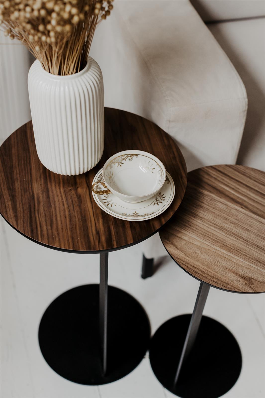 Okrągły stolik kawowy ODEN 350 orzech amerykański nowoczesny do salonu i sypialni NORDIFRA