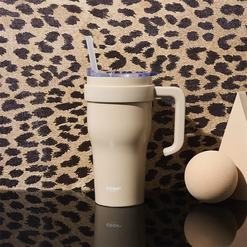 Kubek termiczny Miami 600ml beżowy z uchwytem i słomką do kawy Intesi