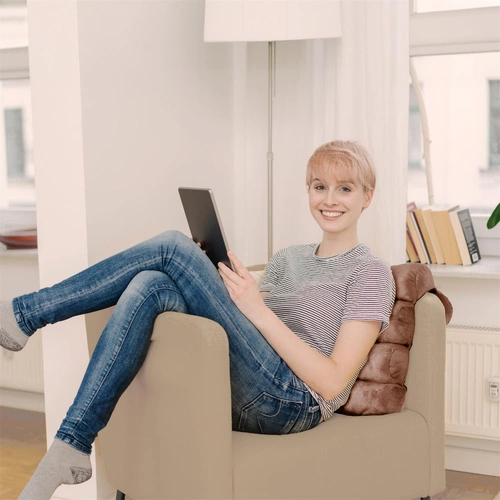 Poduszka na krzesło wielopozycyjna Sensly brązowa do salonu nowoczesna Intesi