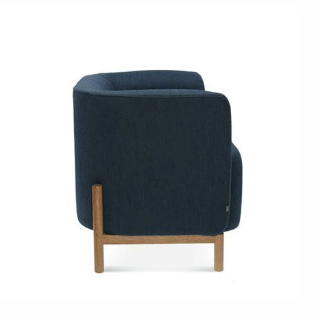 Fotel Polar FAMEG nowoczesny fotel do salonu z dębu premium personalizowany muszelka