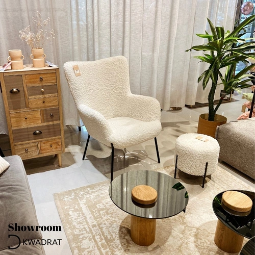 Fotel uszak Glasgow biały do salonu nowoczesny tapicerowany boucle z podłokietnikami Intesi