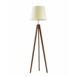 Lampa podłogowa drewniana Aruba Lysne z abażurem ecru trójnóg glamour do salonu 149 cm