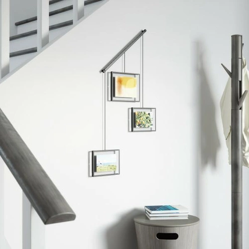 Czarna multiramka na zdjęcia 10x15 i 13x18 Umbra Exhibit nowoczesna na ścianę