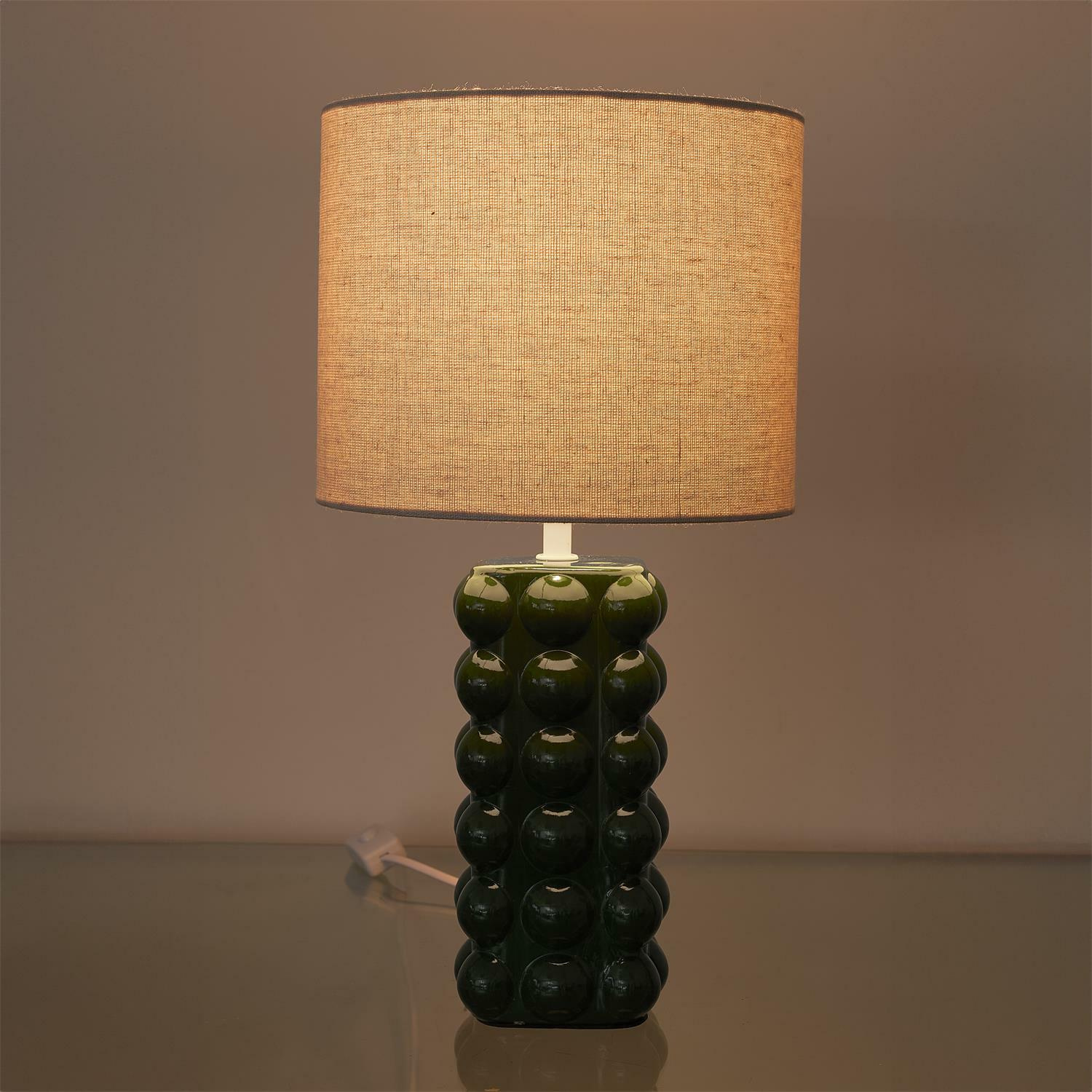 Lampka nocna Ramil ceramiczna zielona z beżowym abażurem do sypialni Intesi 40 cm