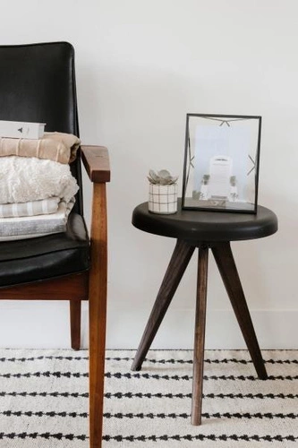 Ramka na zdjęcia 13x18 czarna stojąca lub wisząca Prisma Umbra nowoczesna metalowa