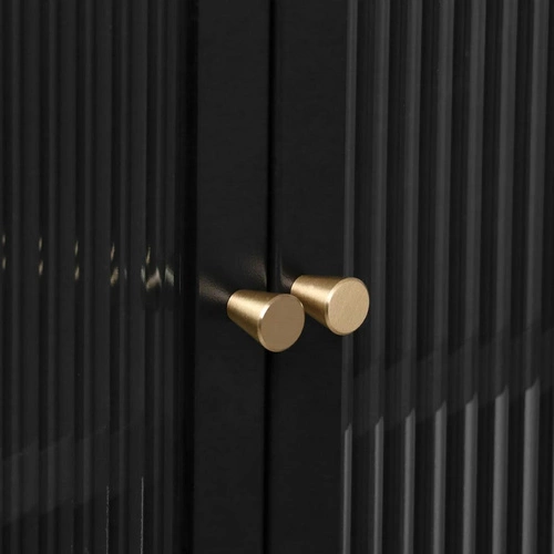 Komoda Aldir czarna nowoczesna metalowa z przeszklonym frontem na nóżkach 100 cm do salonu