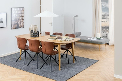 Krzesło do jadalni Batilda Actona tapicerowane ekoskóra retro loftowe brązowe z podnóżkiem