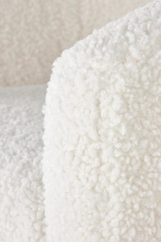 Fotel wypoczynkowy Eder kremowy do salonu tapicerowany boucle na drewnianych nogach Intesi