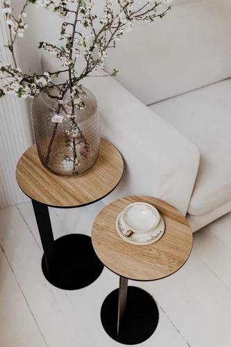 Stolik kawowy ODEN okrągły 30 cm nowoczesny dąb naturalny metalowy do salonu NORDIFRA