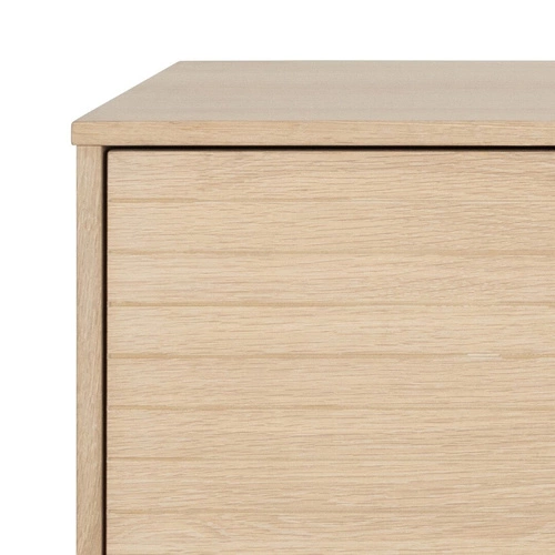Komoda Kensington 180 cm dąb bielony nowoczesna na nóżkach z półkami do salonu Actona