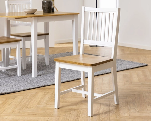 Krzesło drewniane Brisbane Actona białe patyczak skandynawski do jadalni i salonu