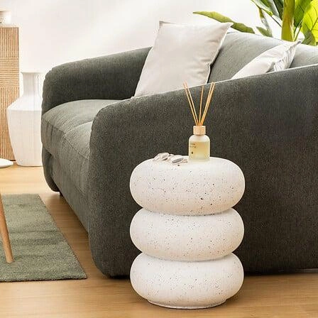 Atmosphera Stonento biały stolik pomocniczy okrągły do salonu w stylu japandi 35x35 cm