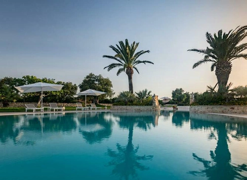 Leżak ogrodowy Tahiti SCAB Design nowoczesny regulowany technopolimer beżowy na taras i do ogrodu