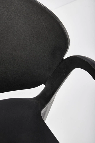 Krzesło do jadalni i ogrodu Nadine Intesi czarne nowoczesne z podłokietnikami sztaplowane