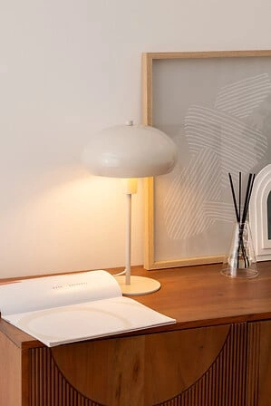 Lampa stołowa Savio biała nowoczesna do sypialni i salonu Atmosphera metalowa 38 cm