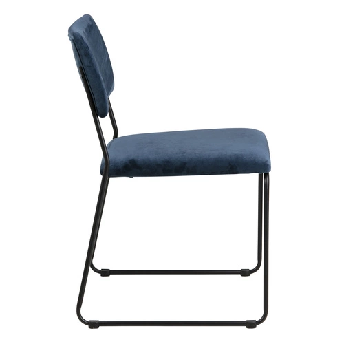 Krzesło tapicerowane Cornelia VIC Actona welurowe granatowe do jadalni i salonu na czarnych nogach
