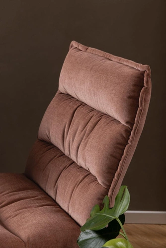 Fotel wypoczynkowy Blizzard obrotowy welur różowy do salonu retro nowoczesny Actona