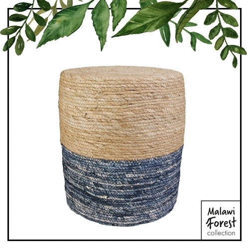 Pufa Bolsa okrągła pleciona boho do salonu i przedpokoju naturalno-niebieska Intesi 41 cm