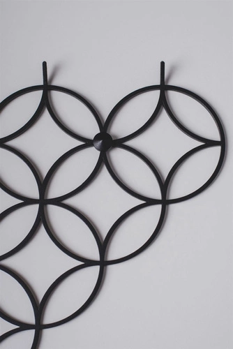 Holo M Black nowoczesny wieszak ścienny do przedpokoju czarny metalowy POLYHEDRA