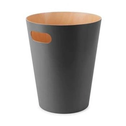 Kosz na śmieci biurowy drewniany Woodrow Umbra szary 7,5L nowoczesny do biura