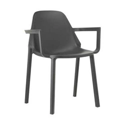 Krzesło ogrodowe Piu Arm SCAB Design antracytowe z tworzywa, sztaplowane, z podłokietnikami